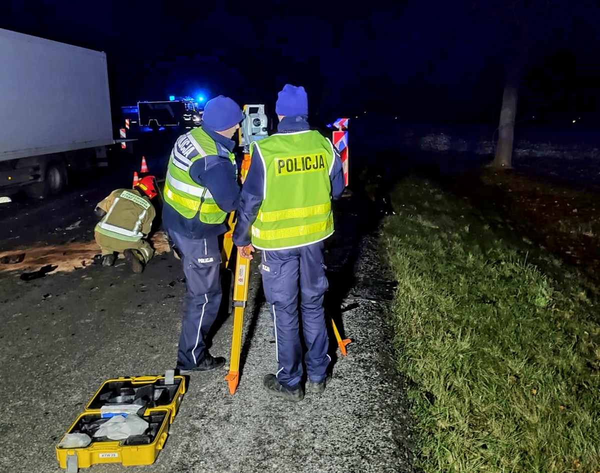 Tragiczny wypadek na drodze w Zacharzowicach WIADOMOŚCI Komenda