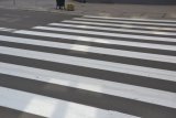 Przejście dla pieszych - pasy tzw. zebra.