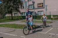 Dzieci na rowerach zdają egzamin