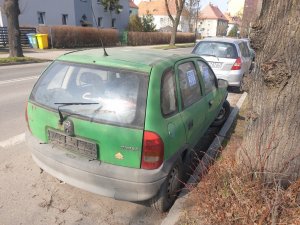 Samochód marki opel corsa