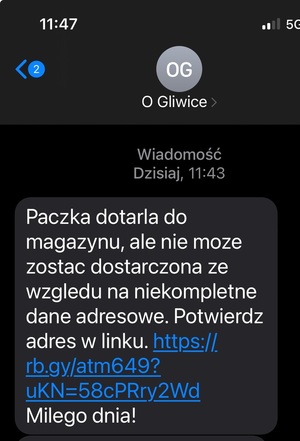 Na zdjęciu  wiadomość sms z linkiem do fałszywej strony Poczty Polskiej