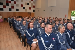 Na zdjęciu widoczni policjanci podczas odchodów święta policji.