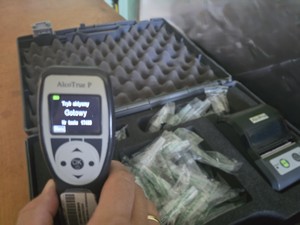 Na zdjęciu urządzenie do badania stanu trzeźwości kierujących.