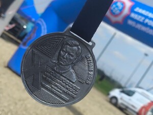Pamiątkowy medal za udział w biegu