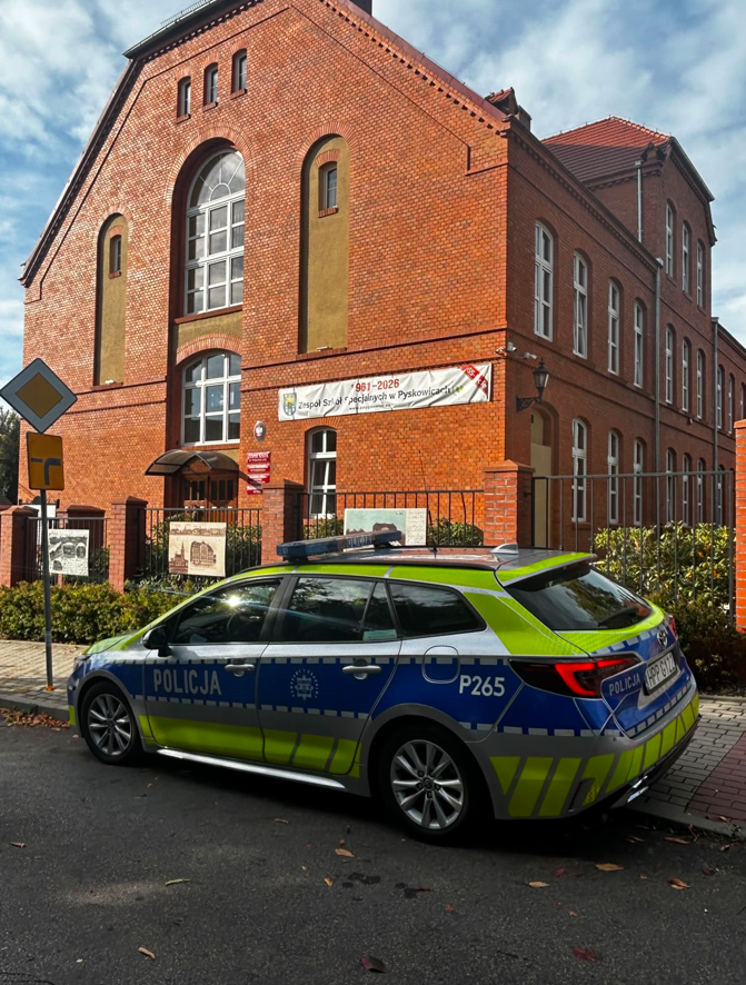 Zwiększona obecność policji w rejonach szkół na Śląsku